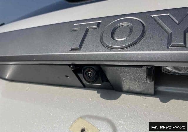 Vehicle photo 3