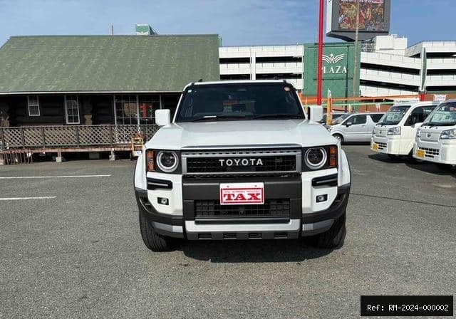 Vehicle photo 8