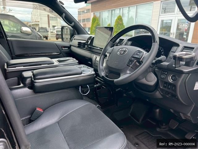 Vehicle photo 8