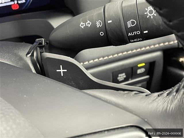 Vehicle photo 21