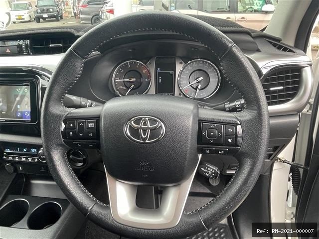 Vehicle photo 10