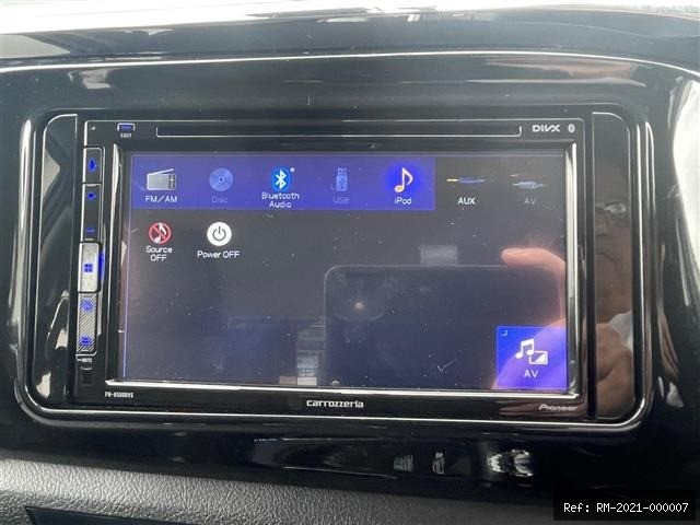 Vehicle photo 18