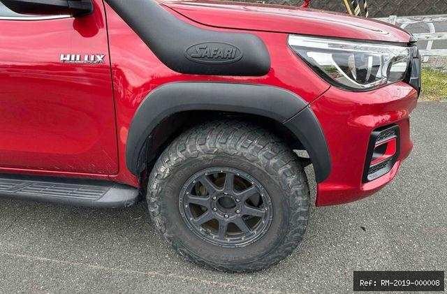 Vehicle photo 6