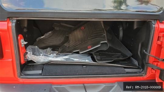Vehicle photo 27