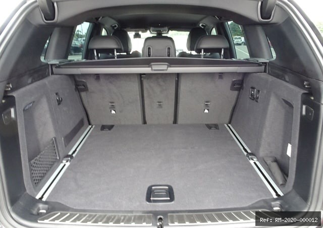 Vehicle photo 28