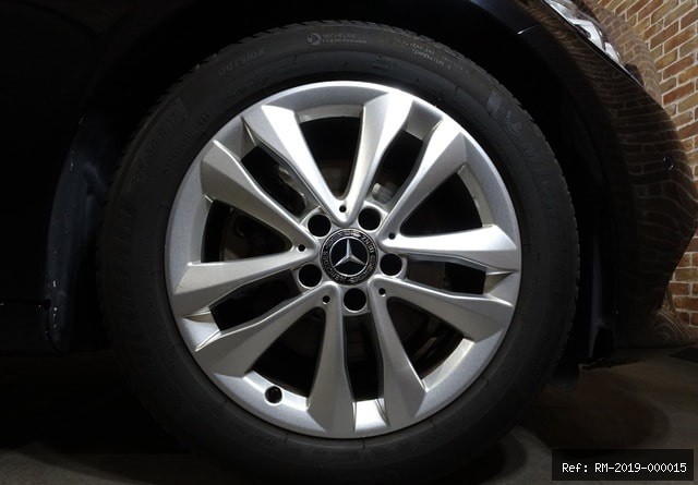 Vehicle photo 11