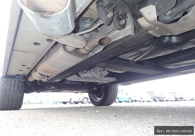 Vehicle photo 17