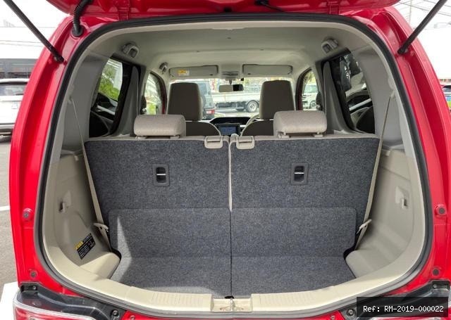 Vehicle photo 25