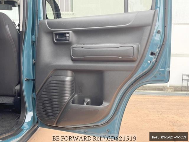 Vehicle photo 24