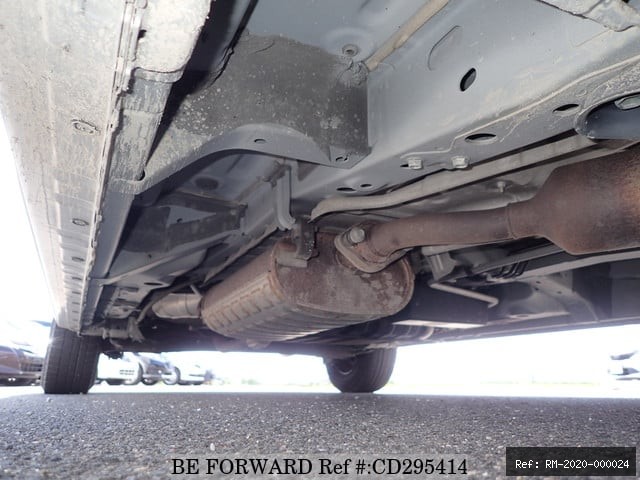 Vehicle photo 23