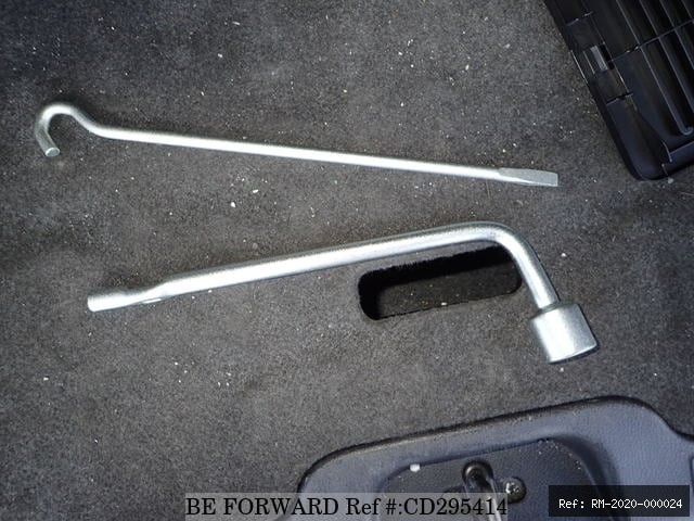 Vehicle photo 30