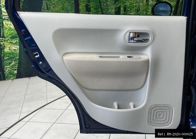 Vehicle photo 29