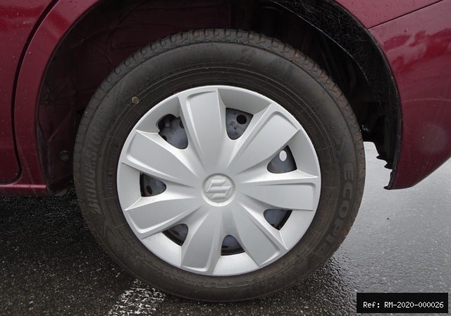 Vehicle photo 9