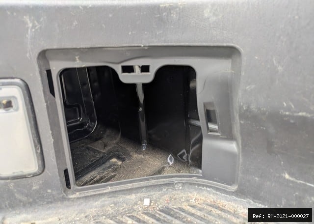 Vehicle photo 15