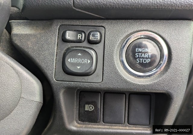 Vehicle photo 24