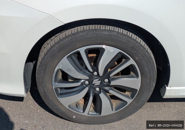 Vehicle photo 11