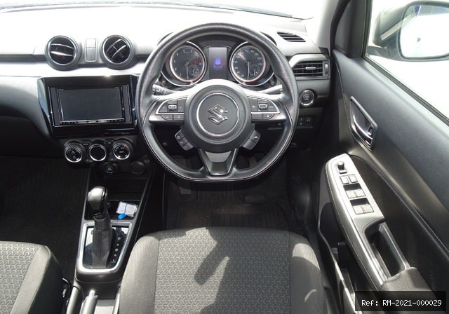 Vehicle photo 32