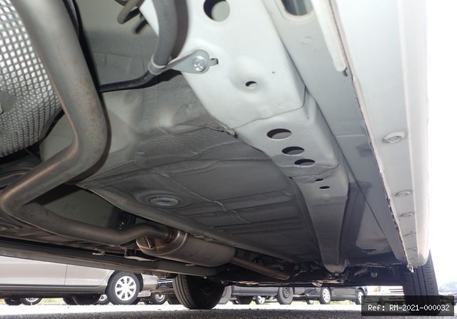 Vehicle photo 22
