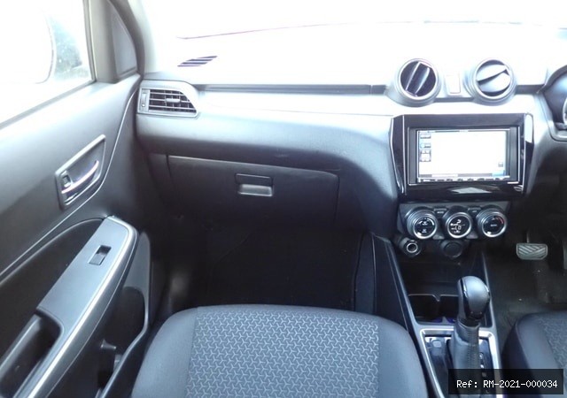Vehicle photo 30