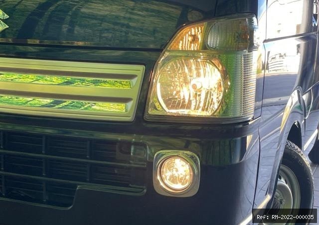 Vehicle photo 20