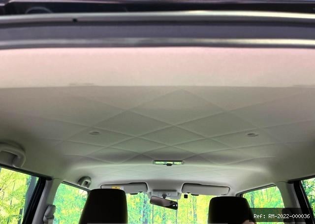 Vehicle photo 17